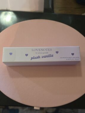 Ariana Grande-Love Notes Plush Vanilla